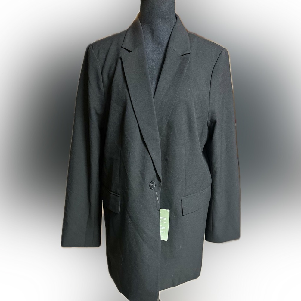 NWT - Black blazer